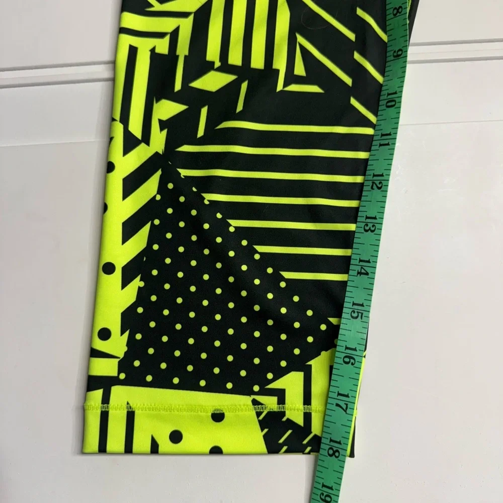 Nike Pro Dri-Fit Womens Size Medium Black Lime Green Gym Active Capri Leggings - Picture 4 of 6